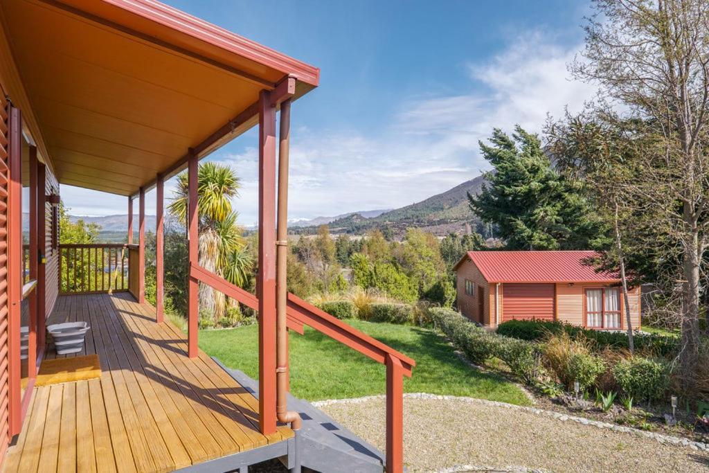 Korimako Ridge - Lake Hawea Holiday Home ภายนอก รูปภาพ