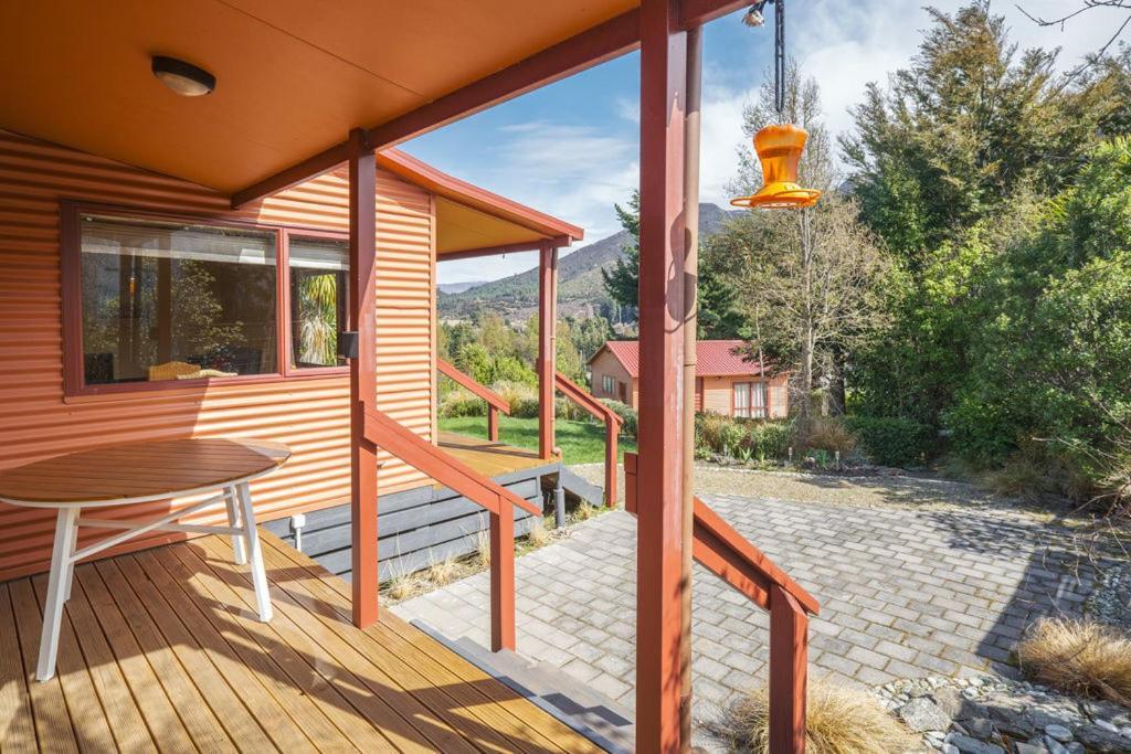 Korimako Ridge - Lake Hawea Holiday Home ภายนอก รูปภาพ