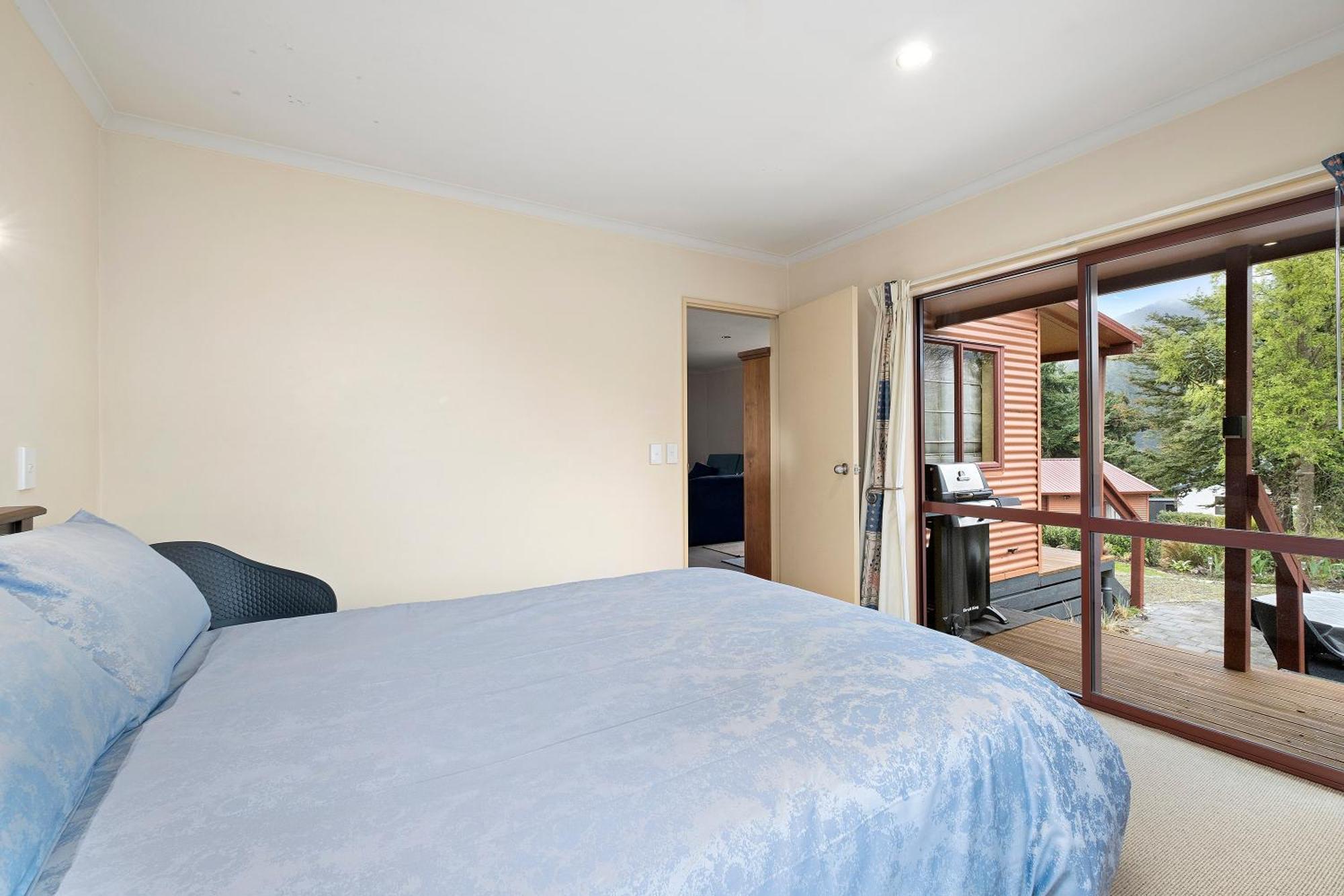 Korimako Ridge - Lake Hawea Holiday Home ภายนอก รูปภาพ