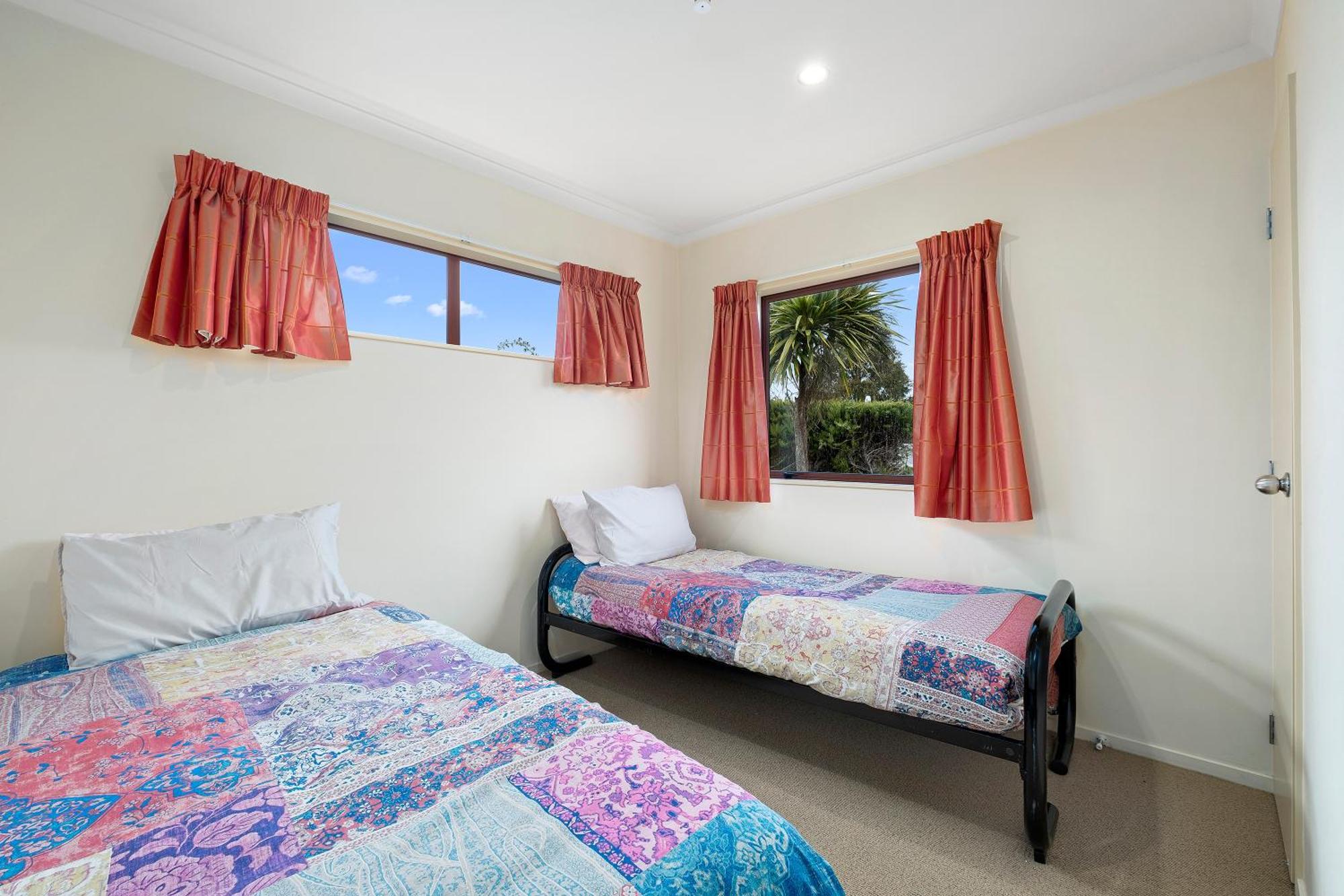 Korimako Ridge - Lake Hawea Holiday Home ภายนอก รูปภาพ