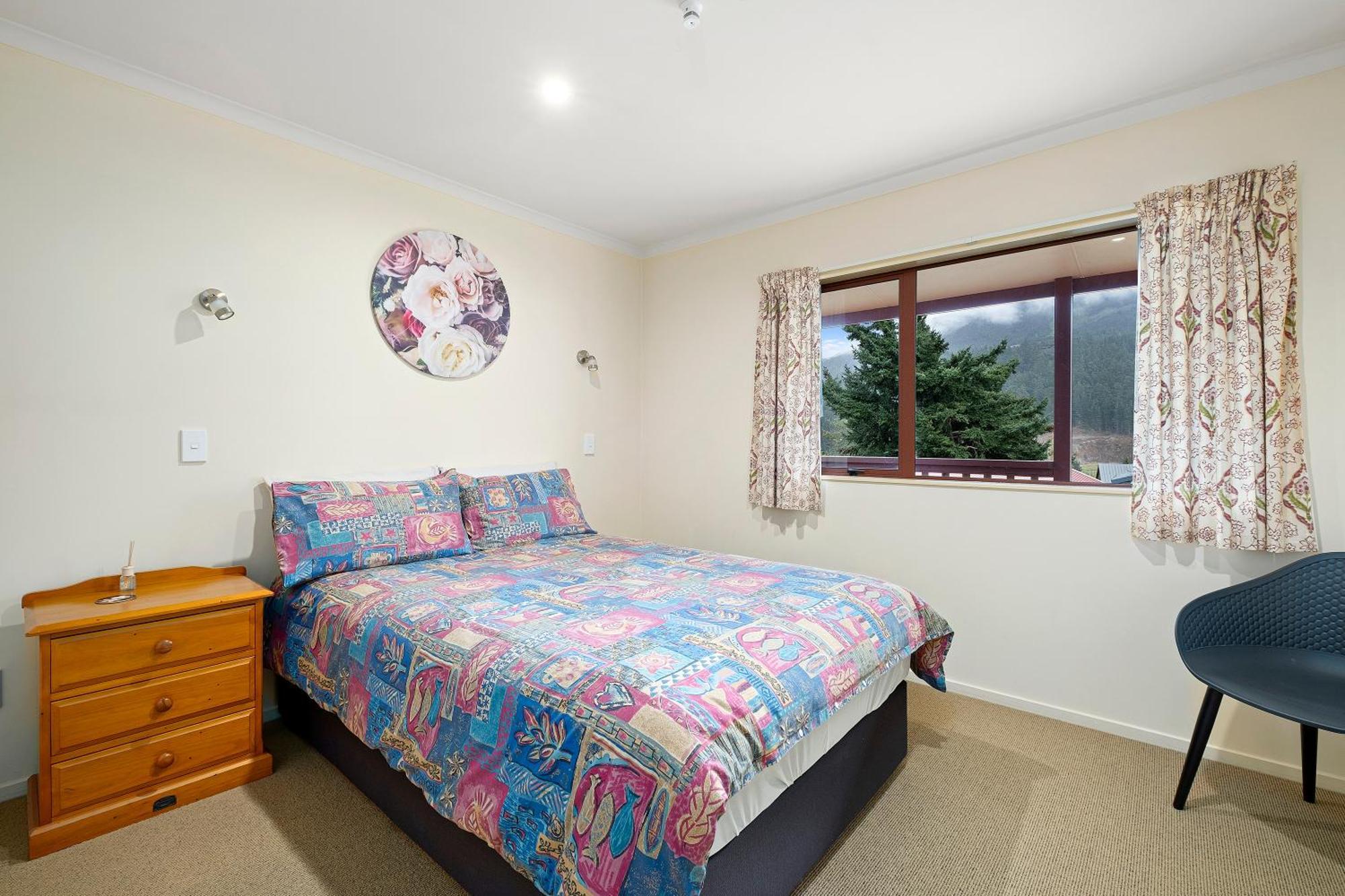 Korimako Ridge - Lake Hawea Holiday Home ภายนอก รูปภาพ