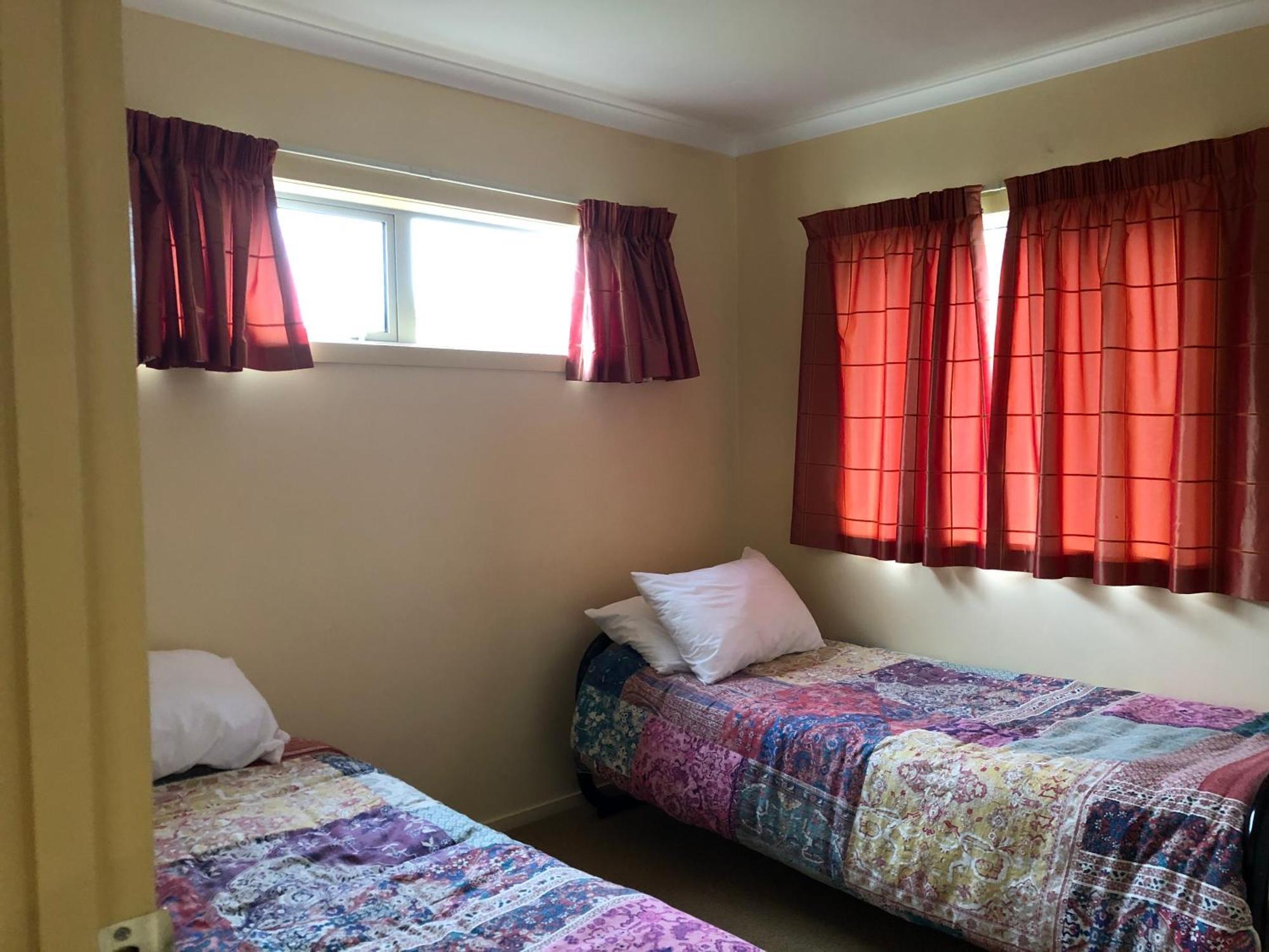 Korimako Ridge - Lake Hawea Holiday Home ภายนอก รูปภาพ